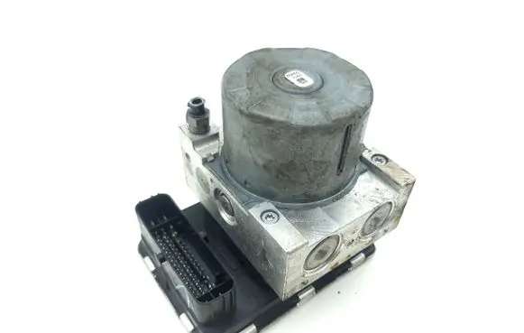 Land Rover Evoque II ABS Pump K8D214F447AN