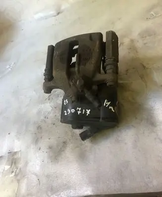 Audi Q3 8U Rear brake caliper 32332267k