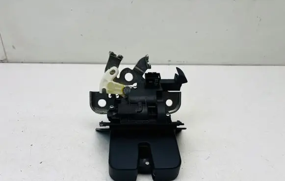 Audi Q3 8U Tailgate/trunk/boot lock/catch/latch 8U0827520