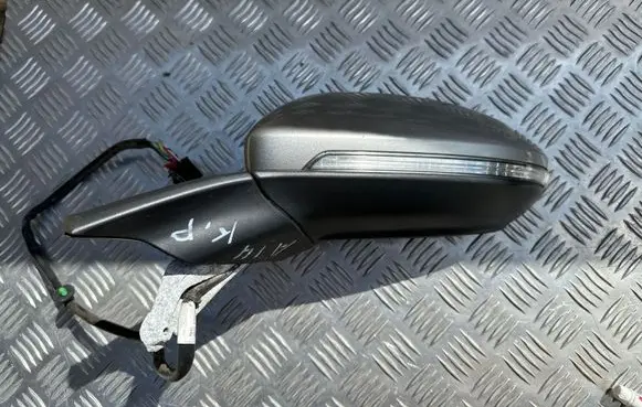 Volkswagen Golf VII Front door electric wing mirror E1021277