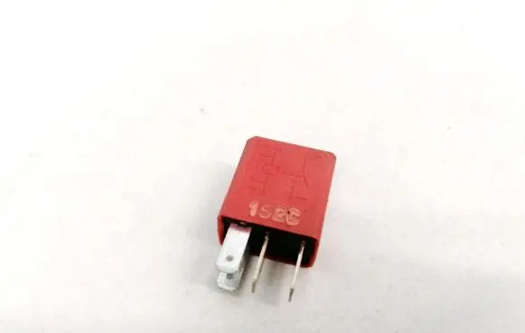Alfa Romeo Mito Other relay 11130885E D272