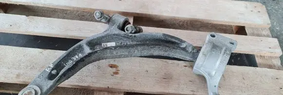 Front lower control arm/wishbone