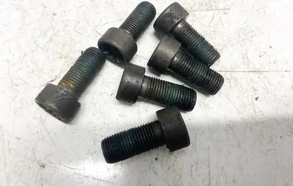 Volkswagen Tiguan Nuts/bolts 