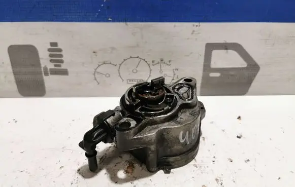 Peugeot 407 Vacuum pump D1562B28070