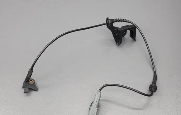 Citroen DS5 ABS brake wheel speed sensor 9657382780