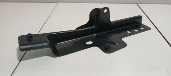 Audi Q7 4L Side radiator support slam panel 4L0805697