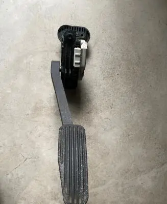 Volvo XC70 Accelerator throttle pedal 30636003 6PV00853700