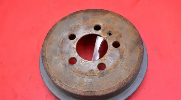 Skoda Fabia Mk2 (5J) Drum brake (rear) 90R-02D0324