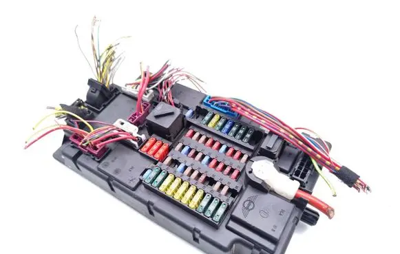 Mini One - Cooper Coupe R56 Fuse module 3457413 6135345741301