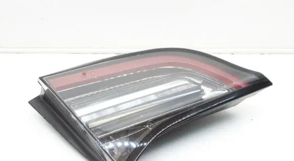 Tesla Model 3 Tailgate rear/tail lights