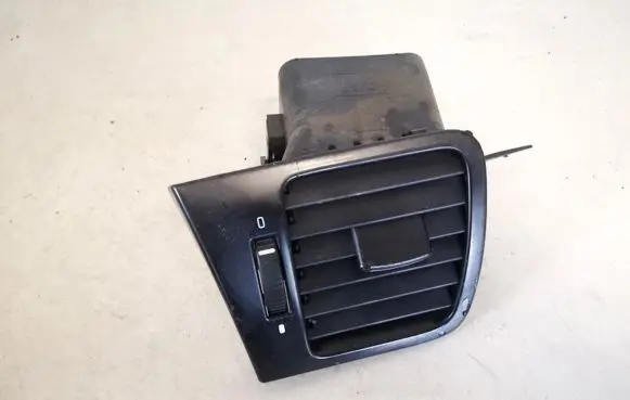 Subaru Legacy Dash center air vent grill