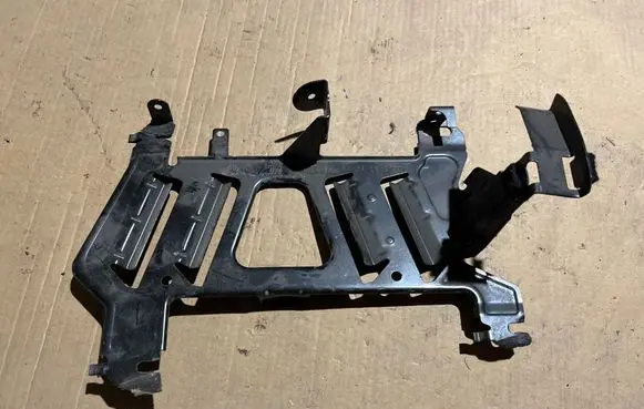 BMW 3 F30 F35 F31 Sound amplifier holder/bracket 9313776 23310110