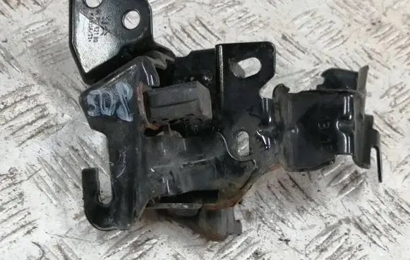 Peugeot 508 ABS pump bracket 9670262180
