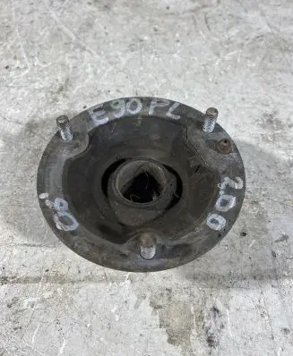 Coil spring mount