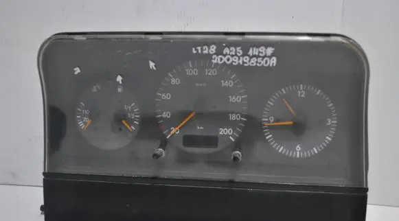 Volkswagen II LT Speedometer (instrument cluster) 2D0919850A