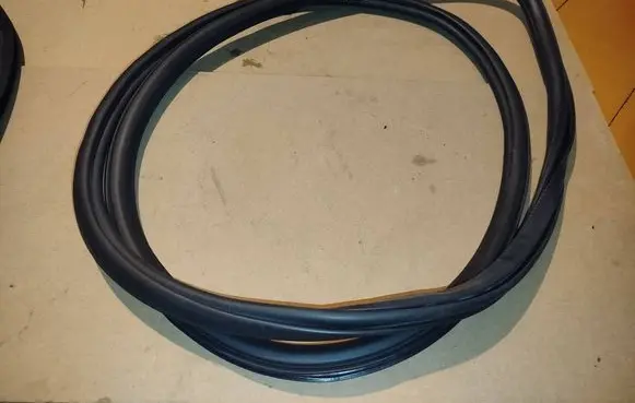 Audi A6 S6 C8 4K Front door rubber seal 4K0831721