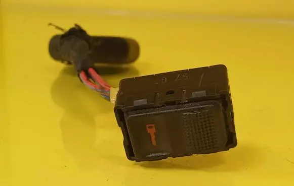 Audi A4 S4 B5 8D Central locking switch button 8D096210701C