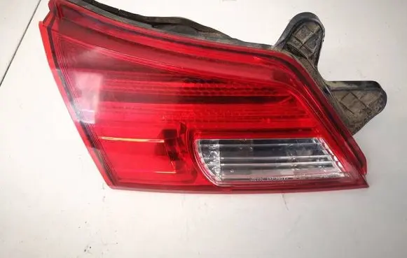 Subaru Legacy Tailgate rear/tail lights 13220072