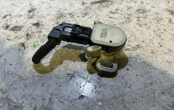 Clutch pedal sensor