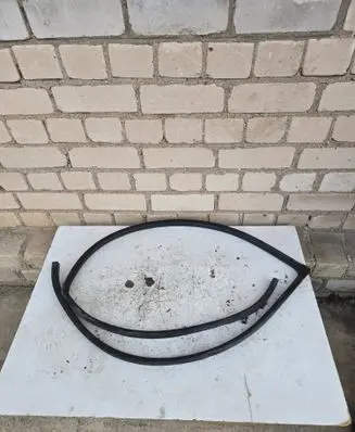 Toyota Corolla Verso E121 Front door rubber seal 