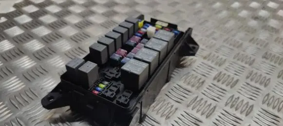 KIA Sorento Fuse module 911603E040