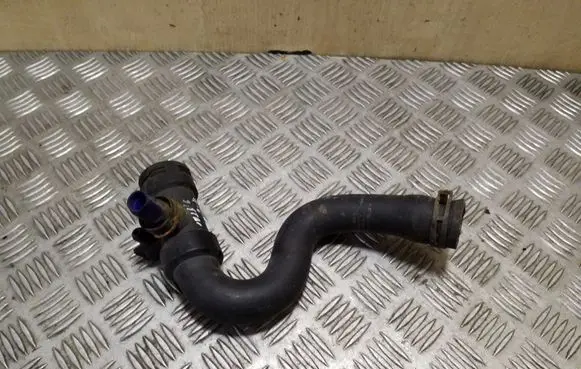 Audi A6 S6 C5 4B Engine coolant pipe/hose 4B0121049D