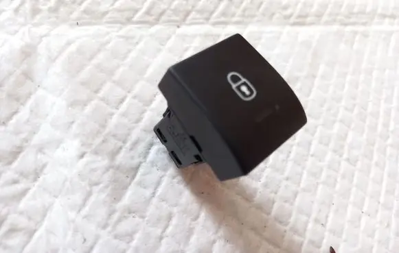 Peugeot 3008 I Central locking switch button 96652390XT