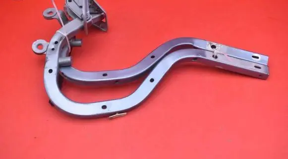 Jaguar S-Type Tailgate/trunk/boot hinge
