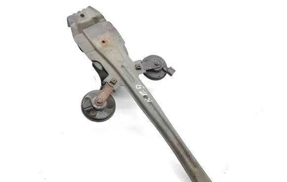 Toyota Avensis T270 Radiator support slam panel