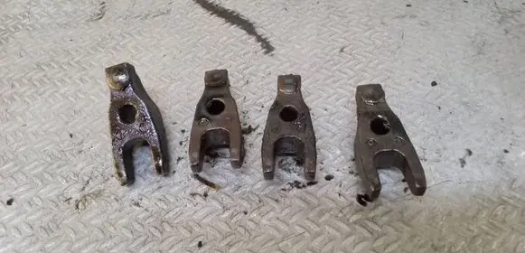Chrysler Grand Voyager V Fuel Injector clamp holder 