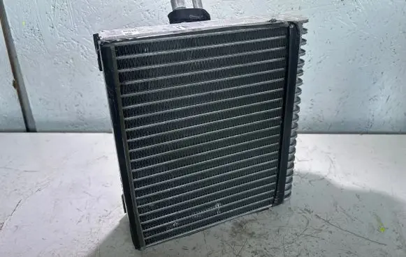 Air conditioning (A/C) radiator (interior)