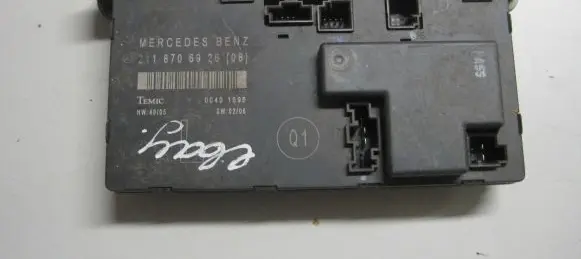Mercedes-Benz E W211 Door control unit/module 2118706926
