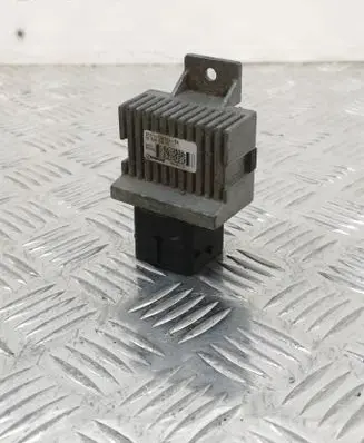 Peugeot 508 Glow plug pre-heat relay 9663824880 AV6112A343BA