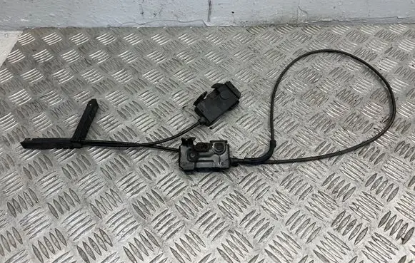 Mercedes-Benz C W204 Engine bonnet/hood lock/catch A2048800260