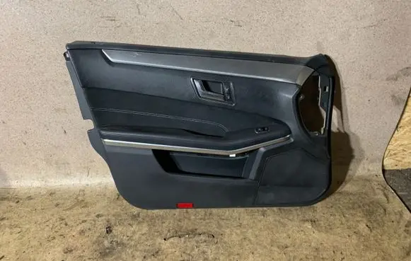 Mercedes-Benz E W212 Front door card panel trim