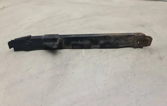 Mercedes-Benz E W211 Front bumper mounting bracket A2118801114