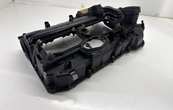 BMW X1 E84 Rocker cam cover 11127588412 7588412