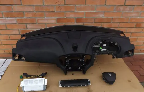 Maserati Ghibli Dashboard