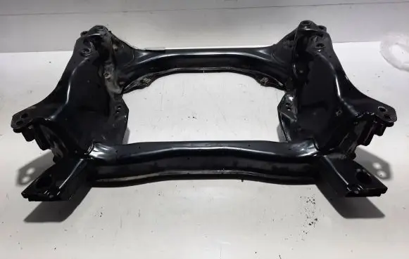 Mercedes-Benz C AMG W204 Front subframe B05112 2857