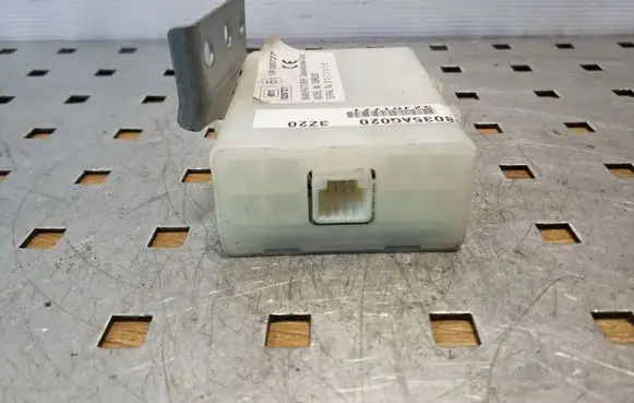 Subaru Legacy Engine control unit/module ECU 88035AG020 E11020727 10R020727