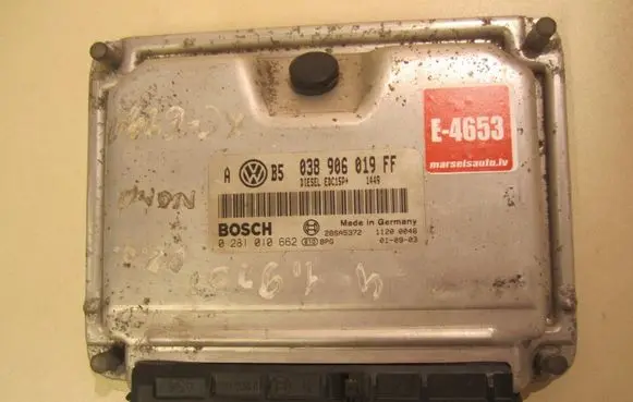 Volkswagen Golf IV Engine control unit/module 038906019FF
