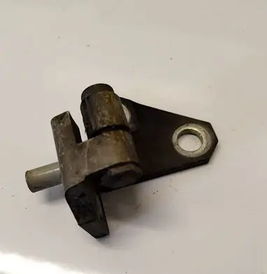 Volkswagen Golf Plus Front door upper hinge 
