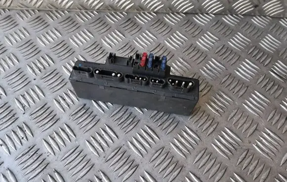 Mercedes-Benz E W210 Fuse module A2105400372 05376000