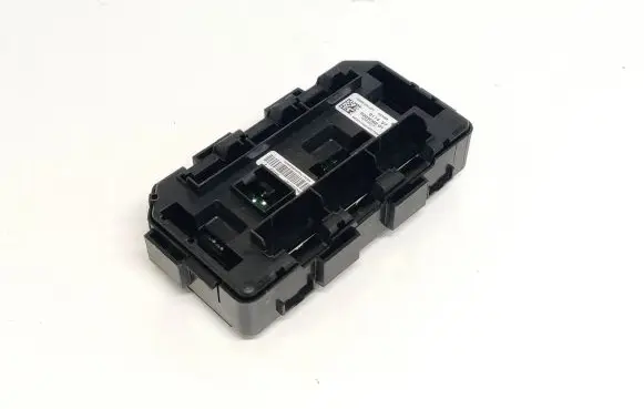 BMW 4 F32 F33 Fuse module 9389068