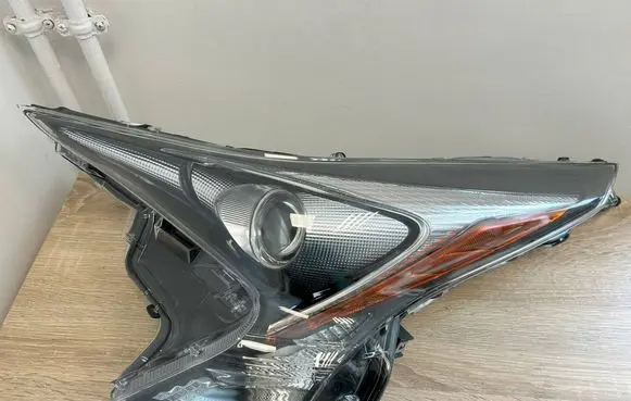 Toyota Prius (XW50) Headlight/headlamp 8118547700 8118547701 20-16496-06-2