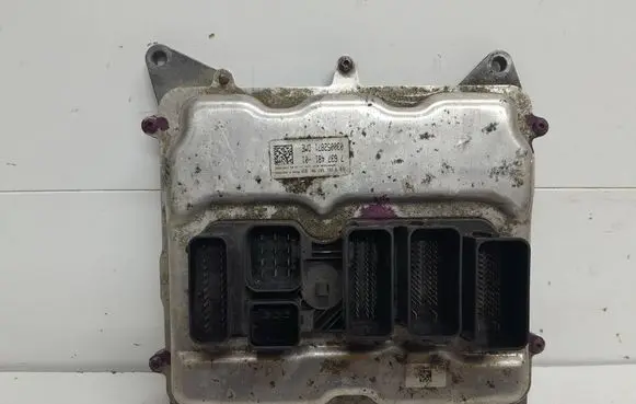 BMW 3 F30 F35 F31 Engine control unit/module 7637481