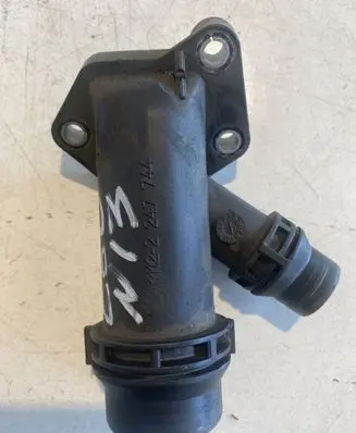 BMW 5 E60 E61 Engine coolant pipe/hose 1122247744