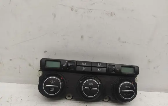 Volkswagen PASSAT B6 Climate control unit 74677512