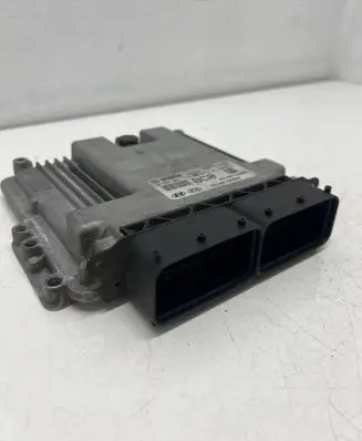 Hyundai i30 Engine control unit/module 391402ABB0 0281031578