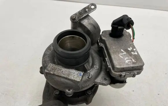 Mercedes-Benz E W212 Turbo A6510902780
